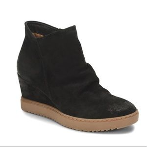 Sofft Siri wedge booties